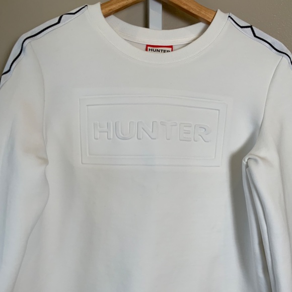 Hunter x Target Chainlink Sleeve Pullover Cropped Top - Picture 6 of 16